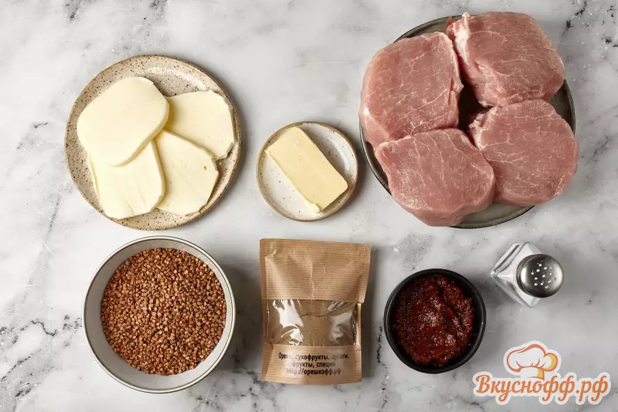 Жареная свинина с сыром и гречкой - Ингредиенты и состав рецепта