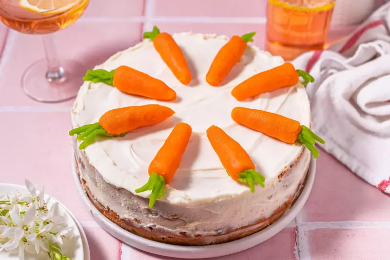 Морковный торт с марципаном