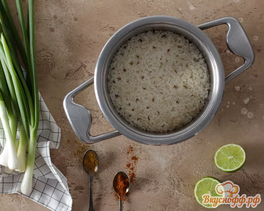 Жареный рис по-тайски с курицей и кешью - Шаг 1