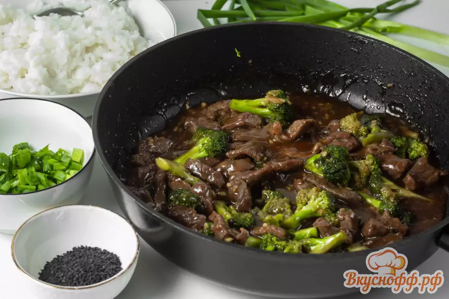 Тушёная говядина с брокколи и рисом - Шаг 7