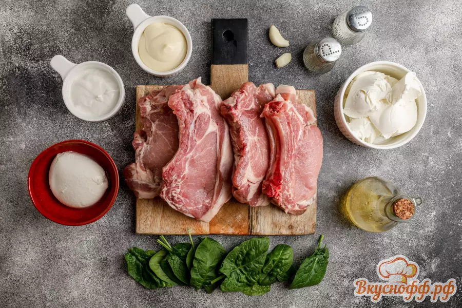 Фаршированная свиная корейка с сыром и шпинатом - Ингредиенты и состав рецепта