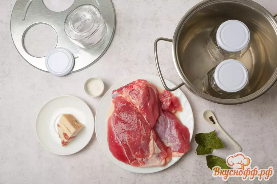 Домашняя тушёнка из свинины - Ингредиенты и состав рецепта