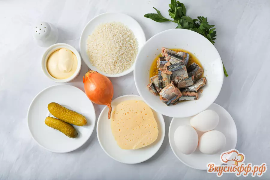 Салат с рисом и рыбными консервами - Ингредиенты и состав рецепта