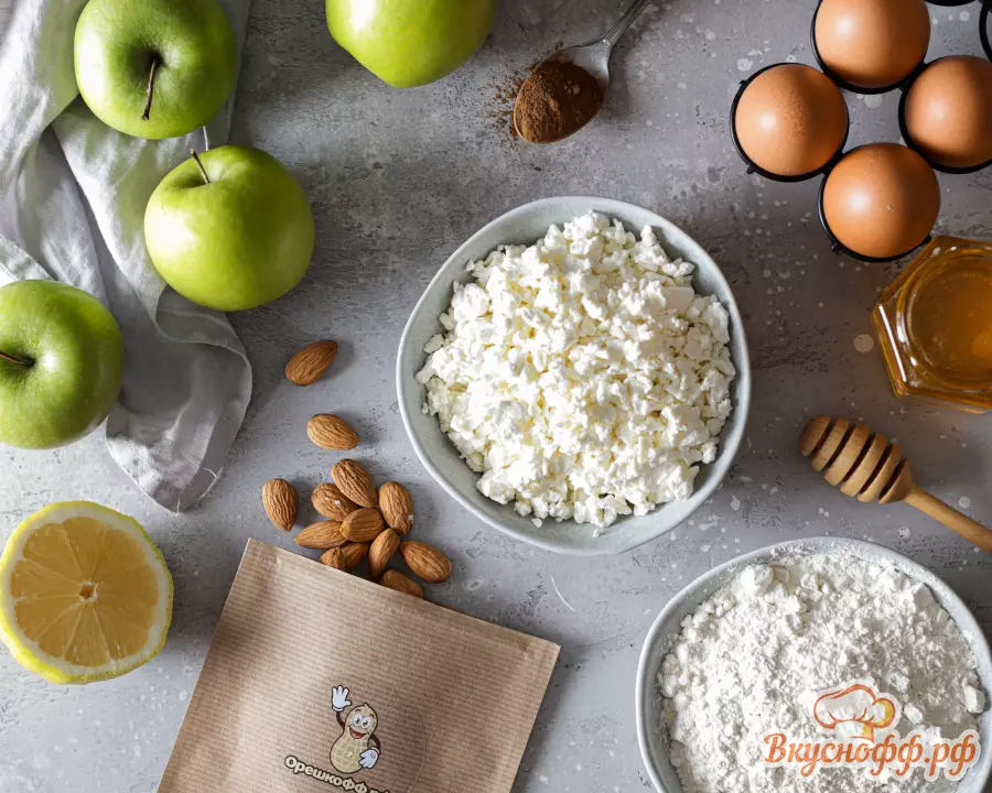 Творожные оладьи с яблоком и корицей - Ингредиенты и состав рецепта