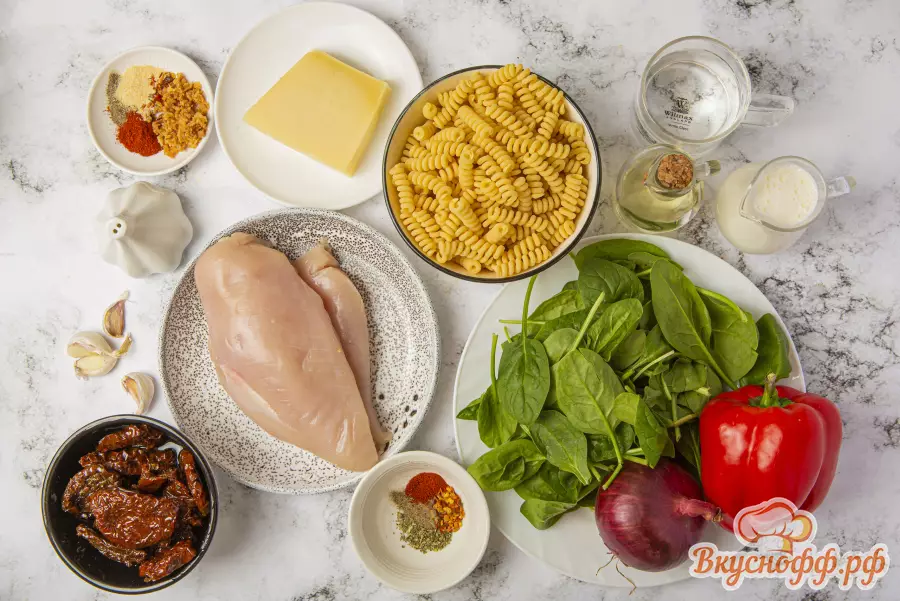 Паста с курицей в сливочном соусе - Ингредиенты и состав рецепта