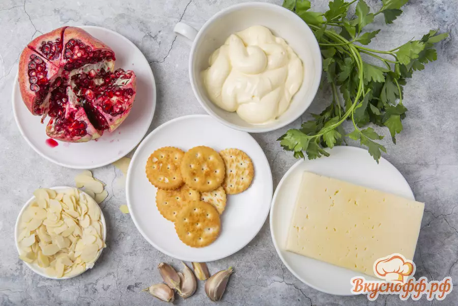Закуска из сыра с чесноком - Ингредиенты и состав рецепта