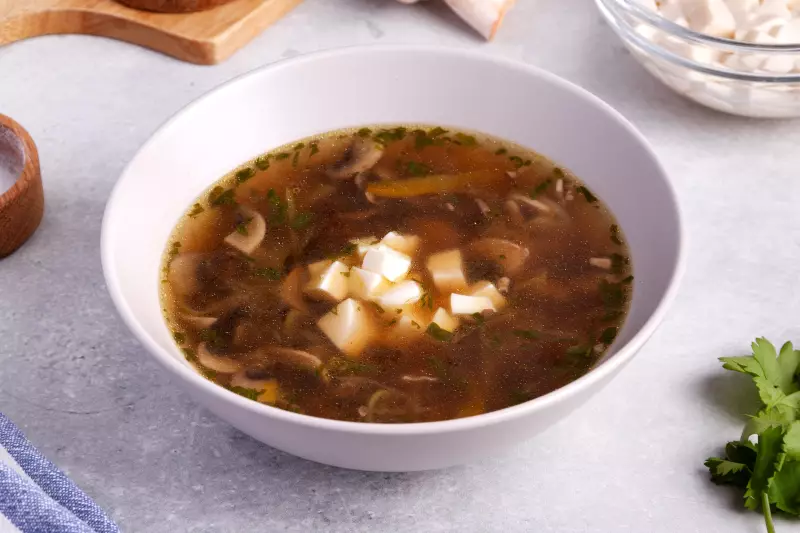 Суп с тофу и грибами
