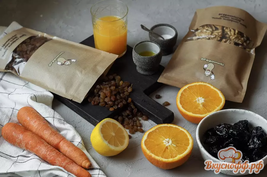 Салат из моркови, апельсинов, орехов и сухофруктов - Ингредиенты и состав рецепта