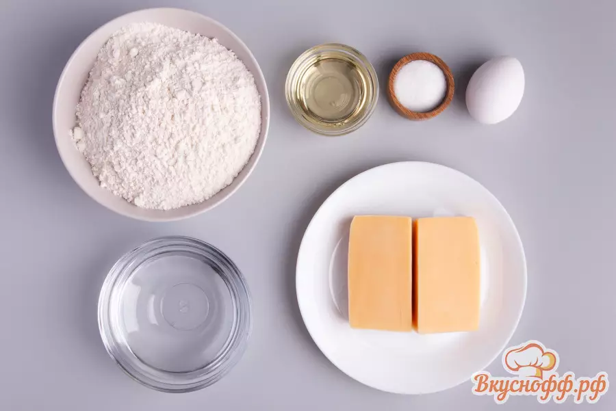 Хрустящие чебуреки с сыром - Ингредиенты и состав рецепта