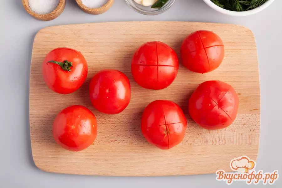 Быстрые помидоры с чесноком и зеленью - Шаг 2