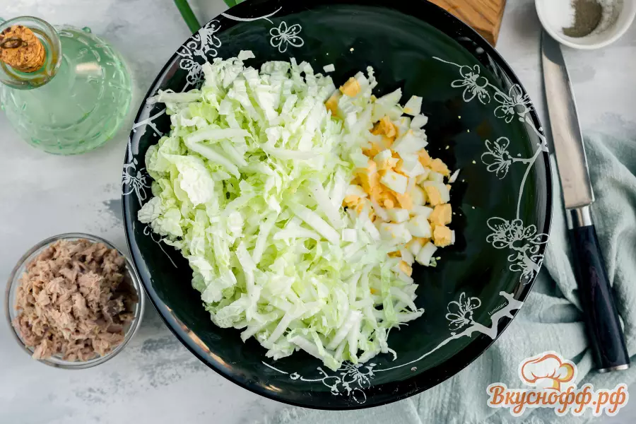 Салат с тунцом и пекинской капустой - Шаг 2