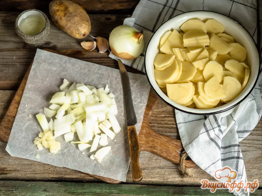 Жареная картошка с лисичками на сковороде - Шаг 2