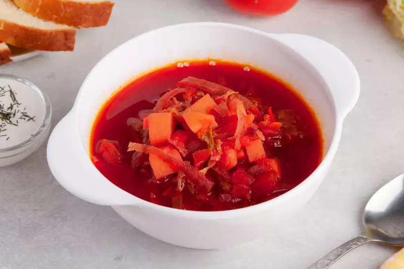 Борщ с пекинской капустой